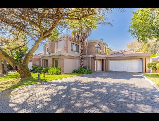 5 BEDROOM HOUSE FOR SALE IN FOURWAYS GARDENS